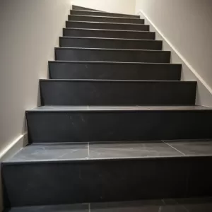 Ile kosztuje ułożenie schodów z gresu